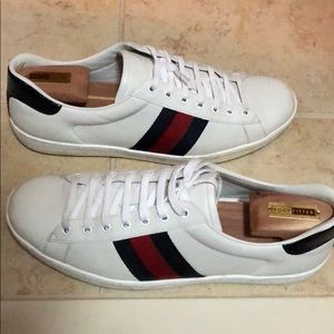 Gucci sneakers  white with blue and red stripe